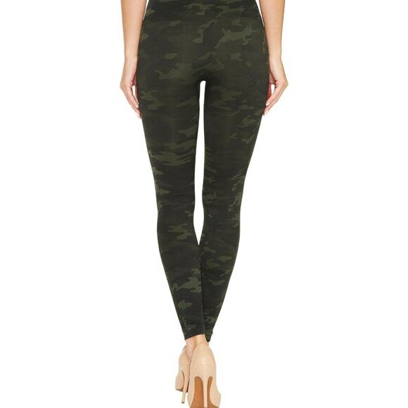 SPANX Look At Me Now Seamless Green Camo Leggings – Size M – EUC - Picture 9 of 9